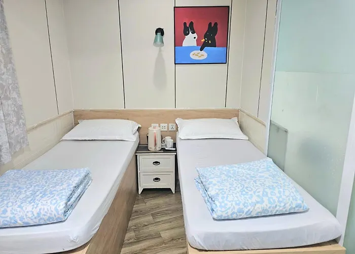  K & B Hostel