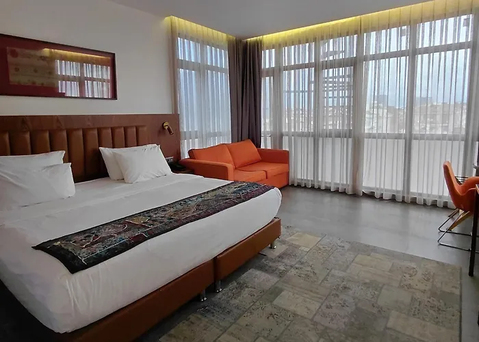 Numi Hotel