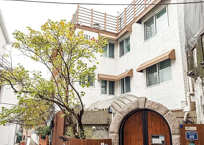 Crib 49 Guesthouse Seoul - Foreigner Only