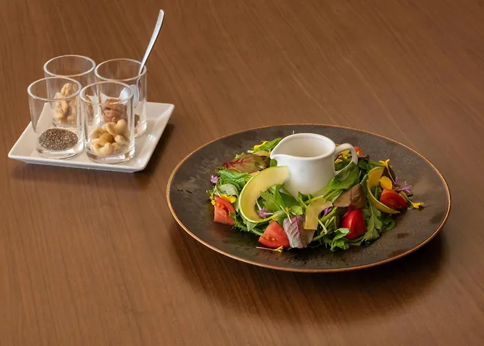 Courtyard By Marriott Osaka Honmachi