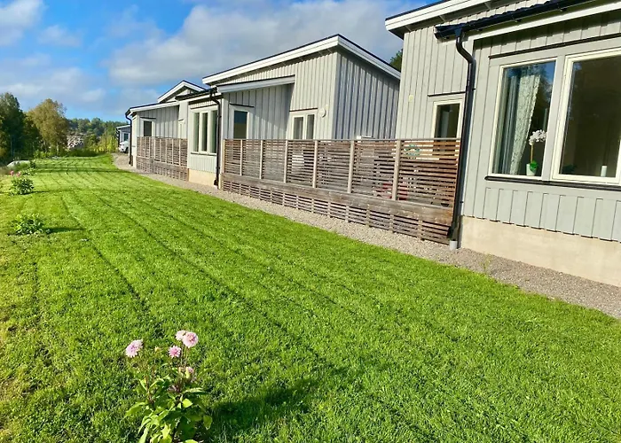 Haellestrand Village
