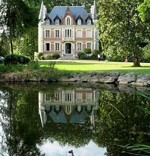 Le Manoir De Contres