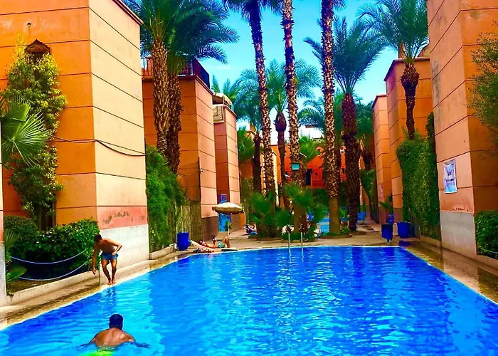 Kamal Prés Medina Marrakech&3 Piscines&Jacuzzi&Petit-Déjeuner