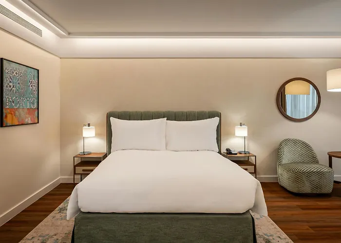 Crowne Plaza By Ihg