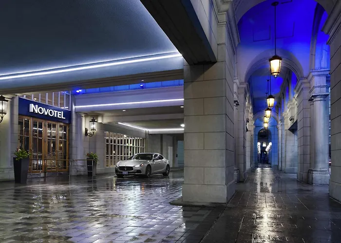  Novotel Toronto Centre
