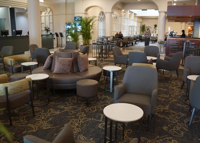 In Luxury hotels Grand Chancellor Launceston
