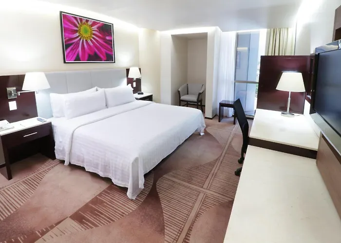 Golf hotels Holiday Inn & Suites Mexico Medica Sur By Ihg