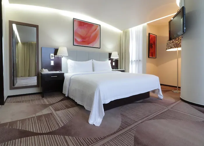 Golf hotels Holiday Inn & Suites Mexico Medica Sur By Ihg