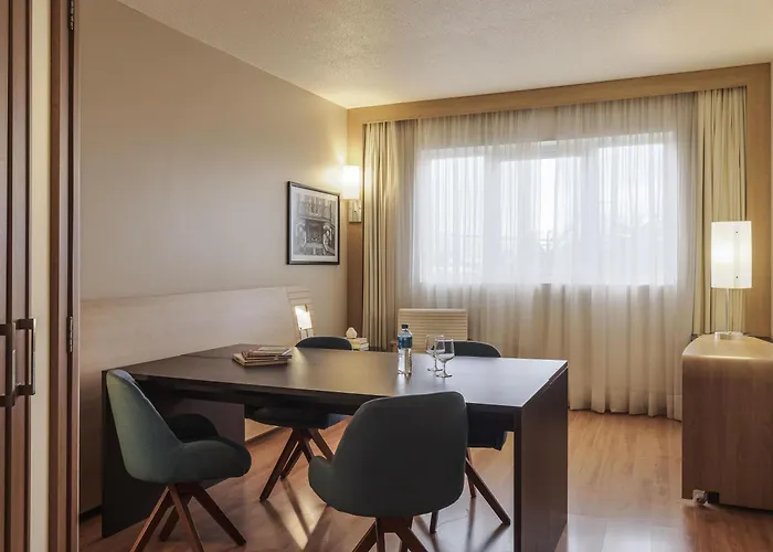 Novotel Airport