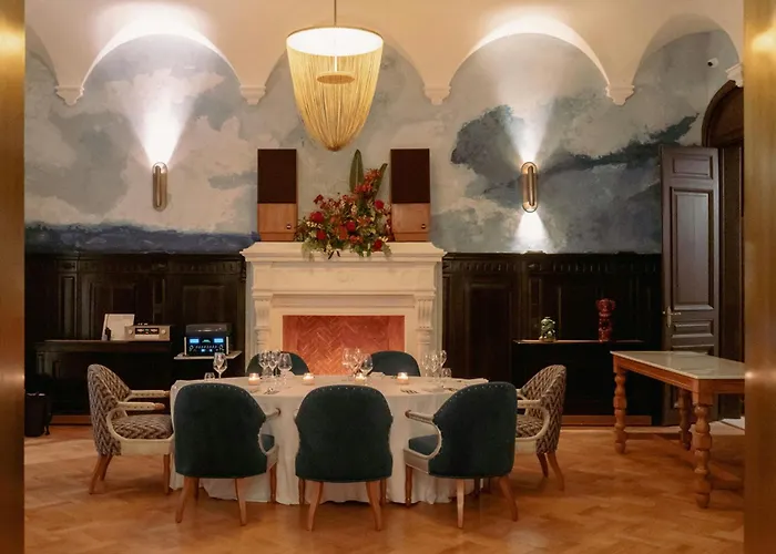 Recoleta Grand, , A Tribute Portfolio