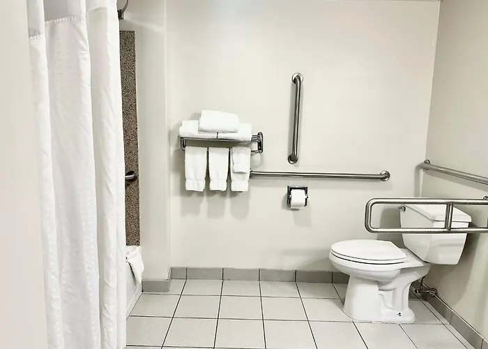Holiday Inn Express And Suites Meriden By Ihg