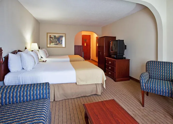 Holiday Inn And Suites Peachtree City By Ihg