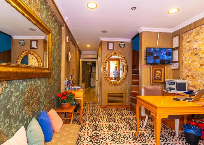 Walnut Shell Hotel