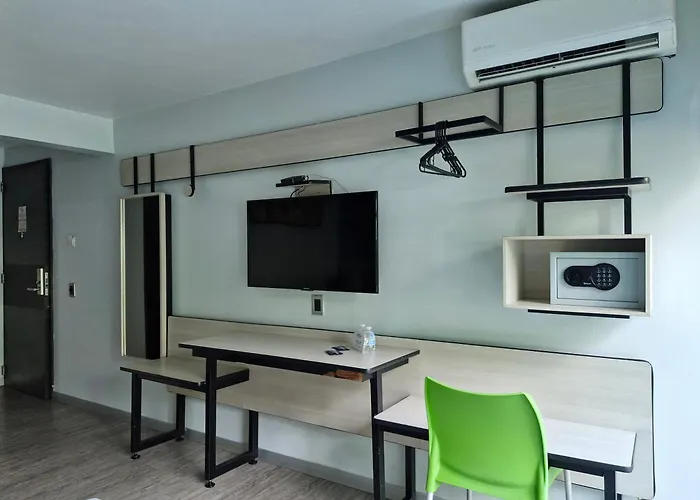 HOTEL LEMON GREEN -Zona Expo Frente al Centro de Convenciones