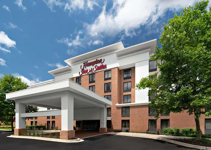 Hotels with pool Hampton Inn & Suites Annapolis