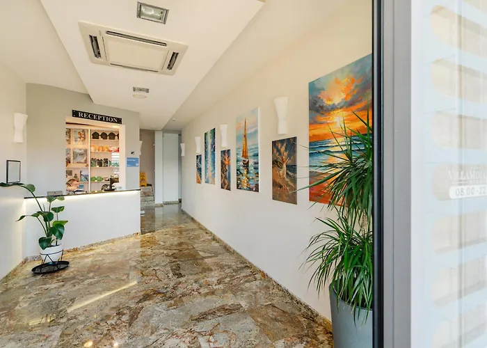  Villa Miramar