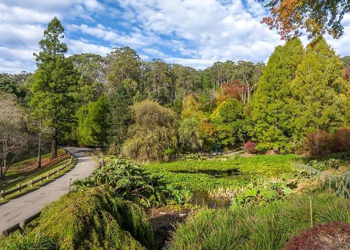Hotels with tennis Mount Lofty House & Estate Adelaide Hills - Adults Retreat