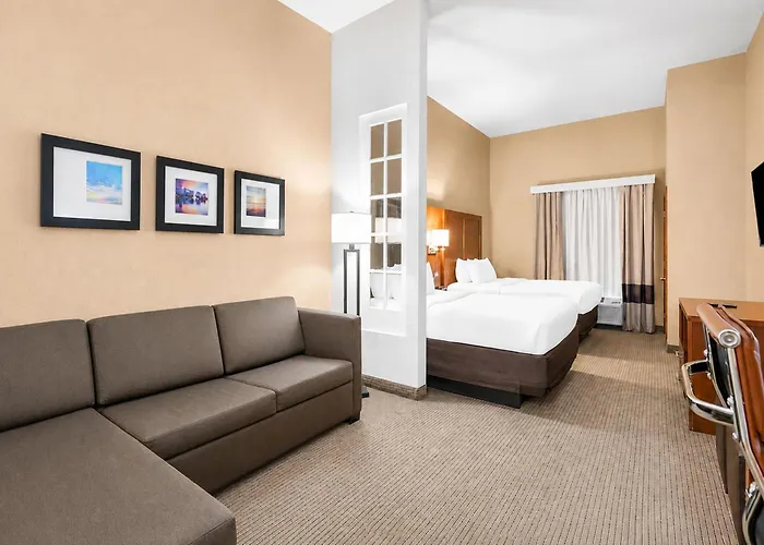  Comfort Suites Orlando Airport
