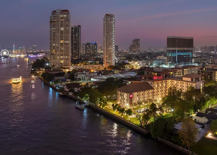  Ibis Bangkok Riverside