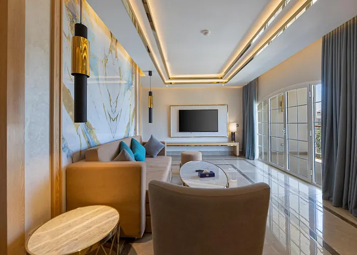 Hotel Am Siva Grand Beach