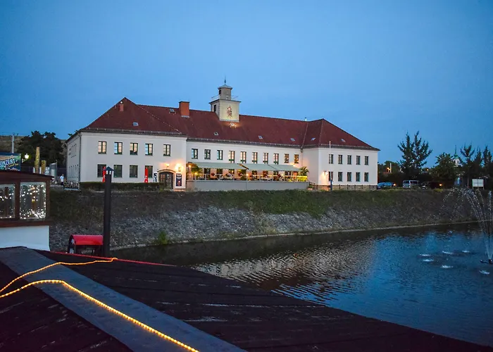 Urlaubsunterkunft Restaurant Und Alberthafen