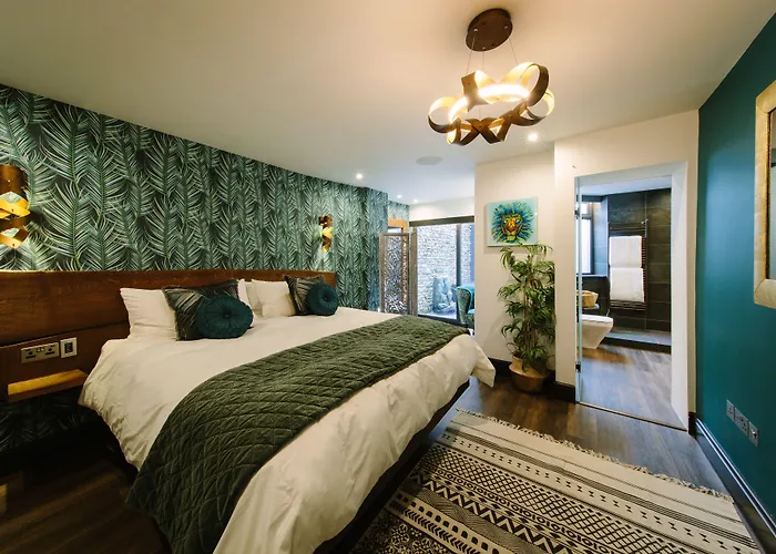 Absoluxe Suites