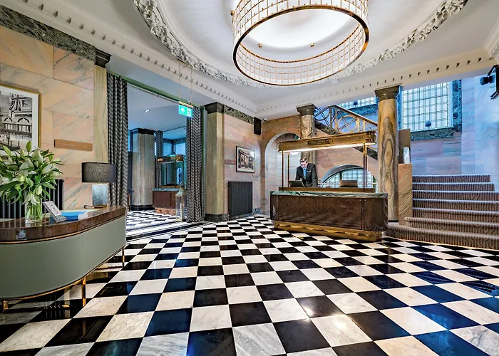  Stock Exchange , Manchester, Autograph Collection