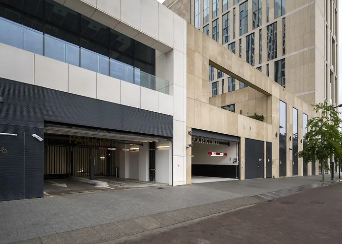  PREMIER SUITES