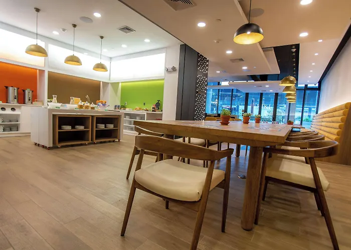 Hampton By Hilton Quito La Carolina Park