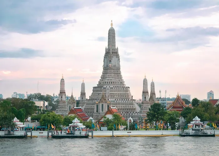 Motel Holiday Inn Bangkok Silom By Ihg