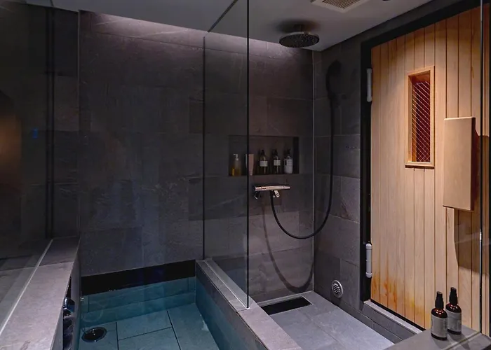 Boutique Sauna Arch