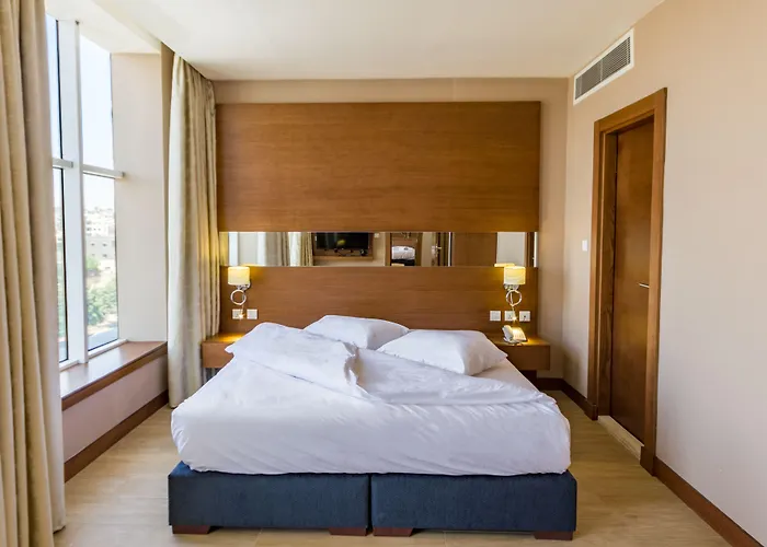 Seventh Star Suites