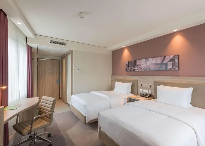  Hampton By Hilton Frankfurt City Centre East