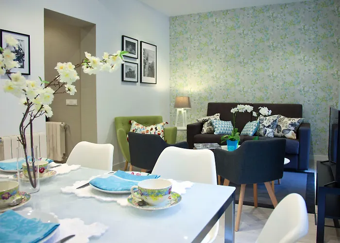 All Vacation Rentals Feelathome Madrid Suites s