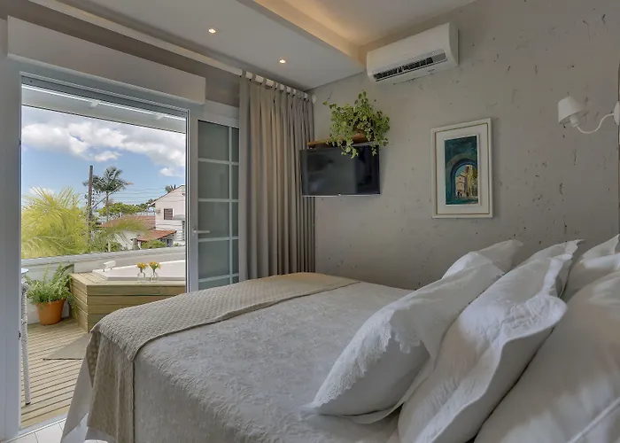 Solar Beach Hotel