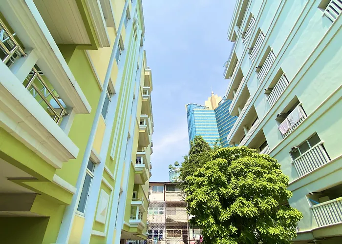 14 Place Sukhumvit Suites