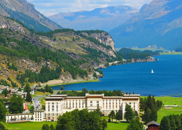 Hotel mit Hund Maloja Palace Residence Engadin-St Moritz Co2-Neutral