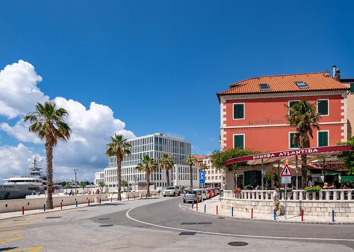 Galeria Valeria Seaside Downtown - Mag Quaint & Elegant Boutique s