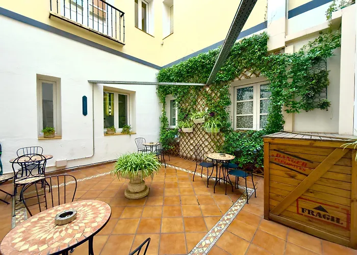 The Hostels Far Home Atocha