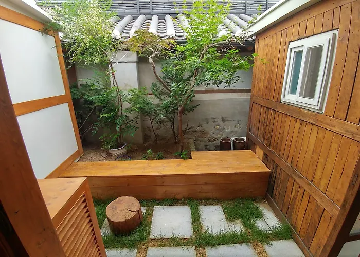 Sophia Hanok Guesthouse