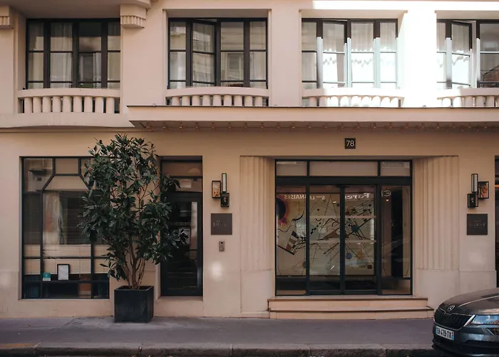 Hotel Eiffel Blomet