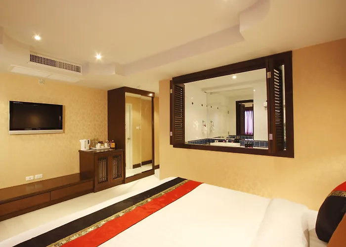 3 SterneHotel Rayaburi , Patong