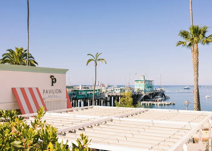 Hotels With Four Stars Pavilion