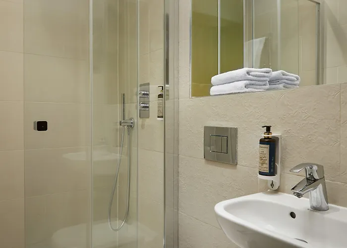 Seraphine Hammersmith Hotel
