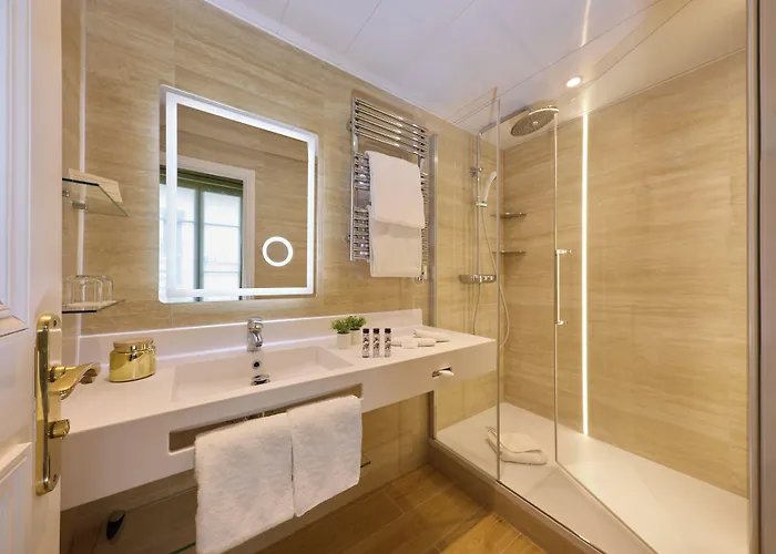 Le Relais Saint Honore