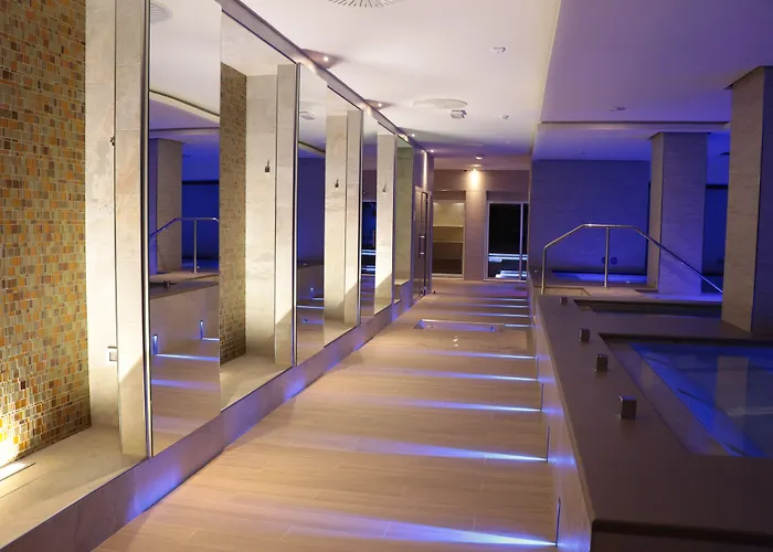 Smy Carlos V Wellness & Spa