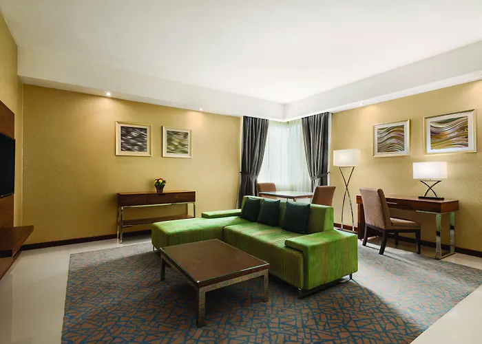 Howard Johnson By Wyndham Downtown