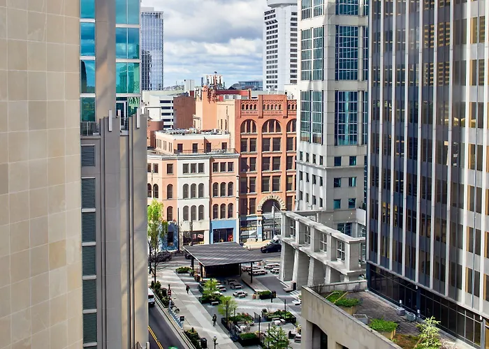 Courtyard By Marriott Nashville Downtown
