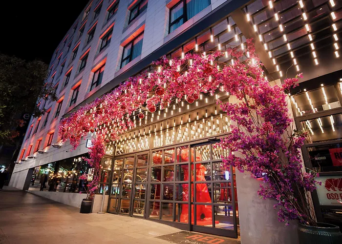 Radisson Red