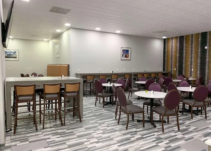 Knights Inn - Downtown